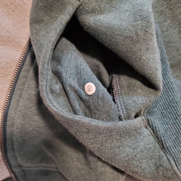 Lululemon scuba hoody forest green size 10 - Picture 2 of 5